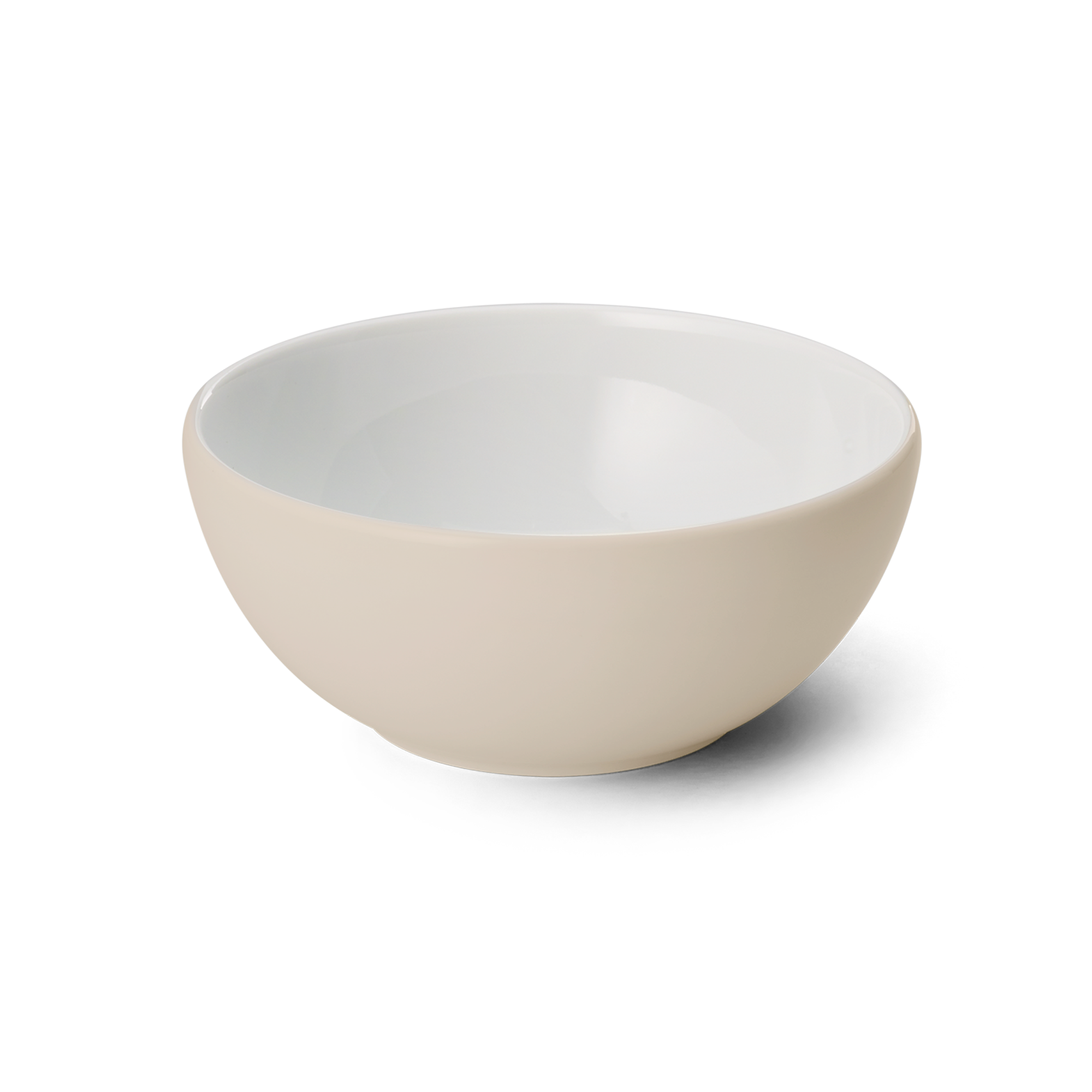 Diese Schale ist 20 cm groß und hat ein Fassungsvermögen von 1,25 Litern. Sie ist in der Farbe Sand und gehört zur Reihe Solid Color.