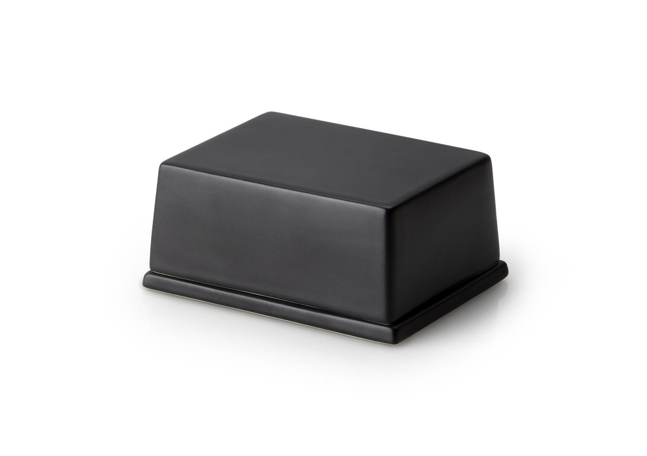 Die Abbildung zeigt eine Butterdose aus schwarzer, matter Keramik. Sie hat die Maße 12 x 10 x 6 cm und fasst 250 g Butter.