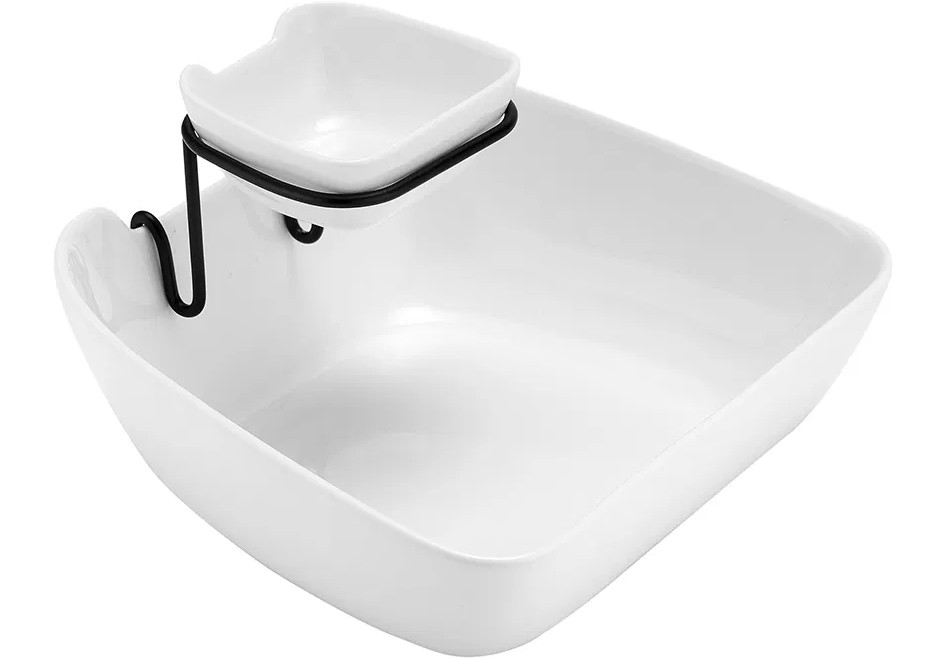 Abgebildet ist eine Chip&Dip Schale "Alto Serve & Share" mit den Maßen 25,5x23x15,5 cm. Diese Schale ist zum Servieren von Snacks und Dips gedacht.