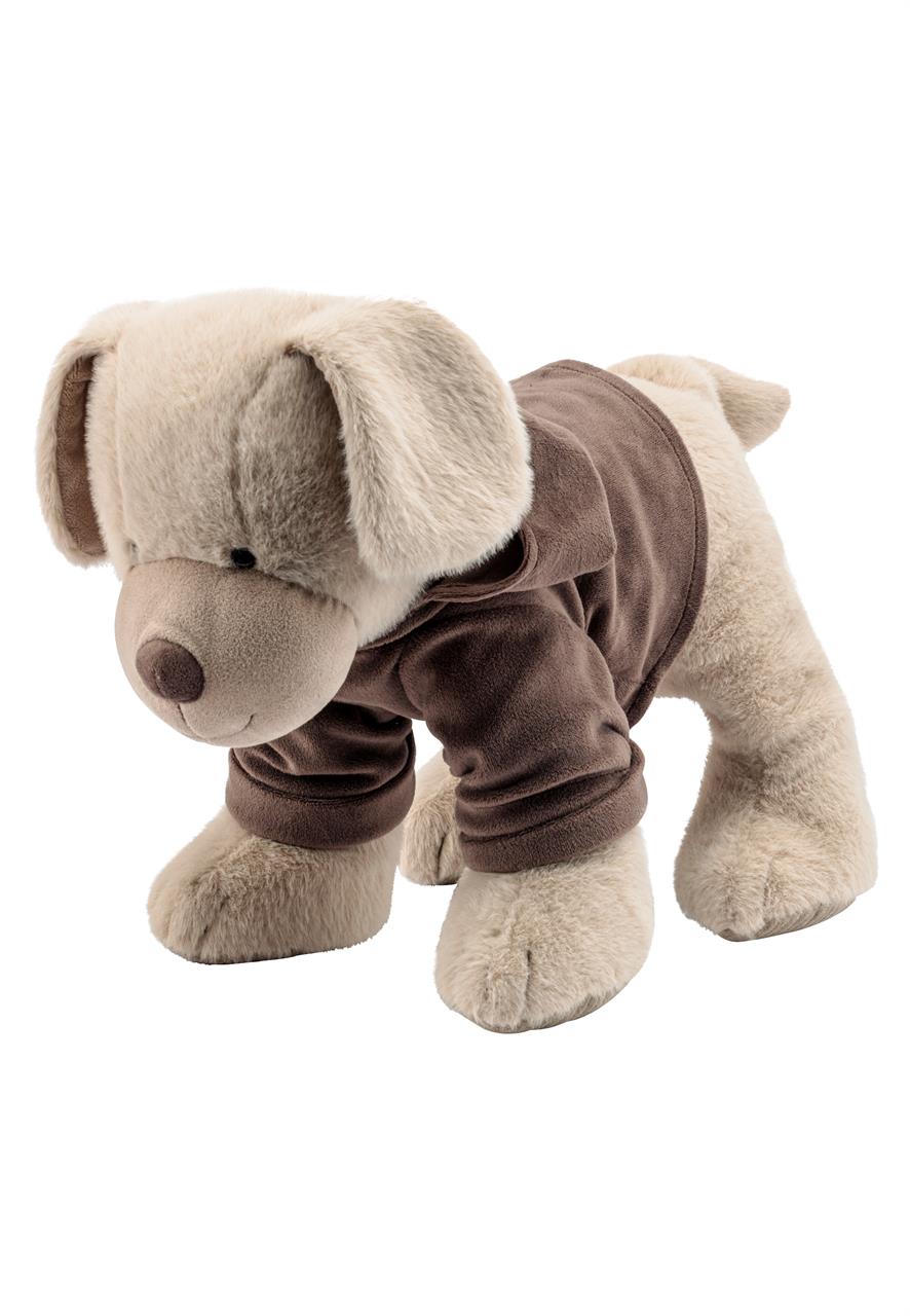 Das Bild zeigt einen Kuscheltier-Hund in graubeiger Farbe mit einem braunen Pullover. Der Hund sieht weich und flauschig aus.