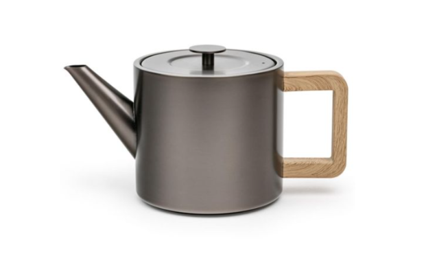 Teekanne Narvik 1,1L metallic grey wird präsentiert. Die Teekanne erscheint in modernem Metallic-Grau.