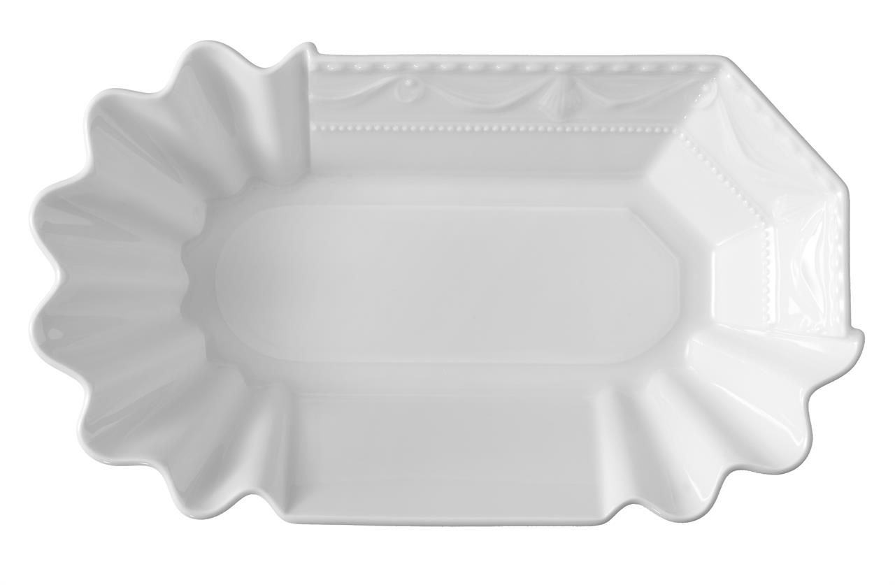 Auf dem Bild ist eine weiße Currywurstschale mit gewelltem Rand zu sehen. Die Schale hat ein elegantes, rechteckiges Design mit Verzierungen am Rand.