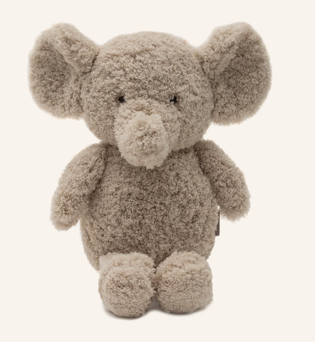 Das Kuscheltier - Elephant ist zu sehen. Es ist ein weiches Kuscheltier in Elefantenform.