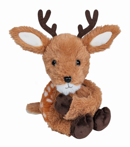Das Bild zeigt ein braunes Plüsch-Rehkitz mit weichen Geweihen und großen, niedlichen Ohren. Das Stofftier sitzt und hat dunkle Pfoten sowie einen weißen Bauch und eine helle Schnauze.
