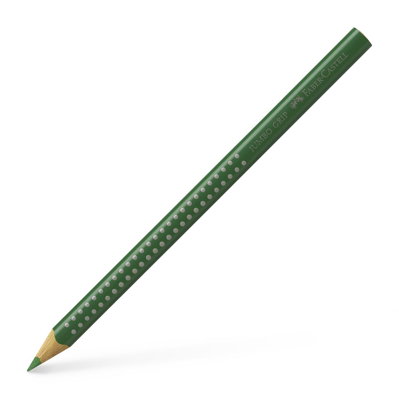 Das Bild zeigt einen grünen Farbstift mit der Aufschrift "JUMBO GRIP" und "FABER-CASTELL". Der Stift hat eine rutschfeste Griffzone mit weißen Punkten.