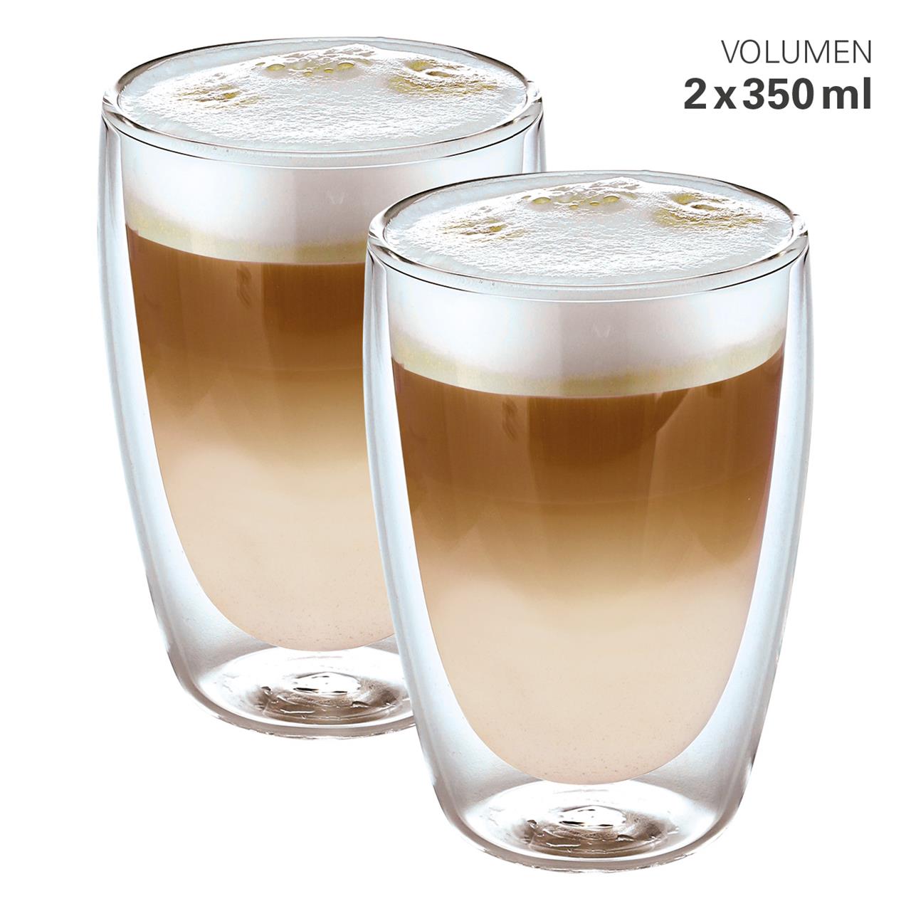 Das Bild zeigt zwei doppelwandige Gläser mit einem Fassungsvermögen von jeweils 350 ml. Sie sind mit einem Getränk, vermutlich Kaffee mit Milchschaum, gefüllt.