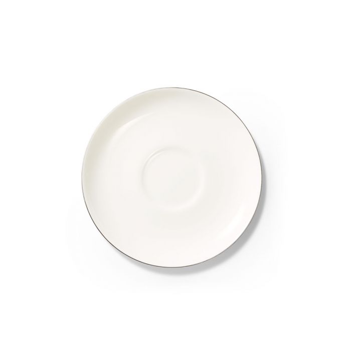 Die Untertasse 0,20 / 0,25 l Platin Line Fine Bone Chi ist in der Abbildung zu sehen. Sie ist ideal zum Servieren von Kaffee geeignet.