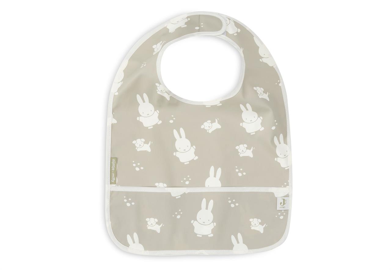 Das Bild zeigt ein olivgrünes, wasserdichtes Lätzchen mit weißen Motiven von Miffy und Snuffy. Das Lätzchen hat einen praktischen Auffangschutz und ist für Babys oder Kleinkinder geeignet.