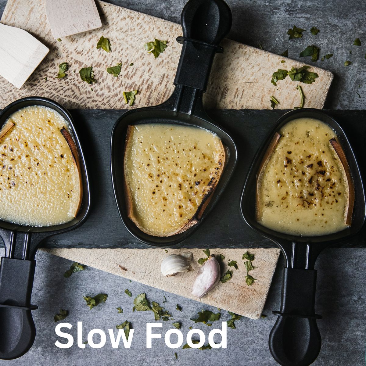 Abbildung zu 'Slow Food'. Das Bild steht für genussvolles und langsames Essen.