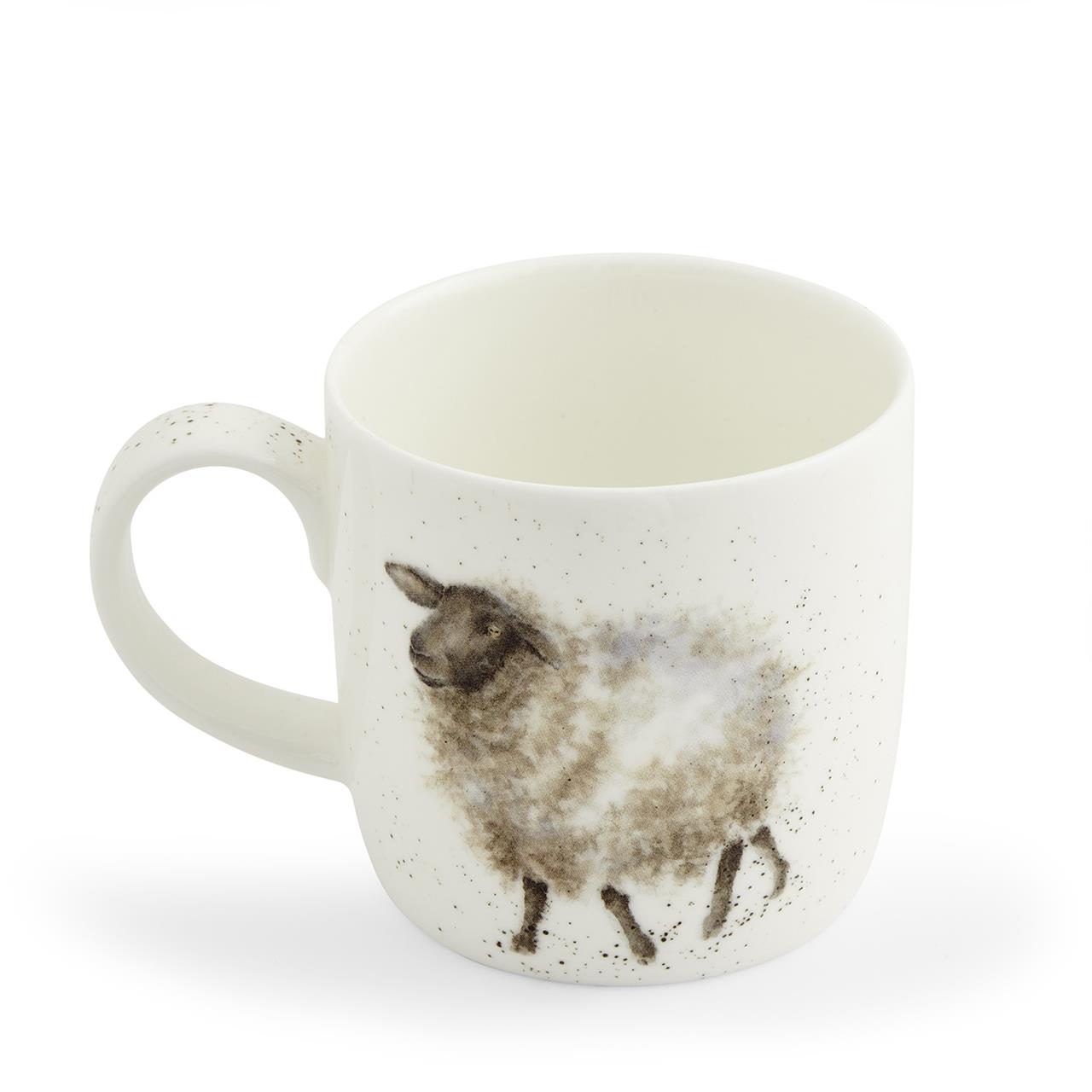 Die Tasse ist weiß und hat ein Fassungsvermögen von 0,31 Litern. Auf der Tasse ist ein Schaf abgebildet.