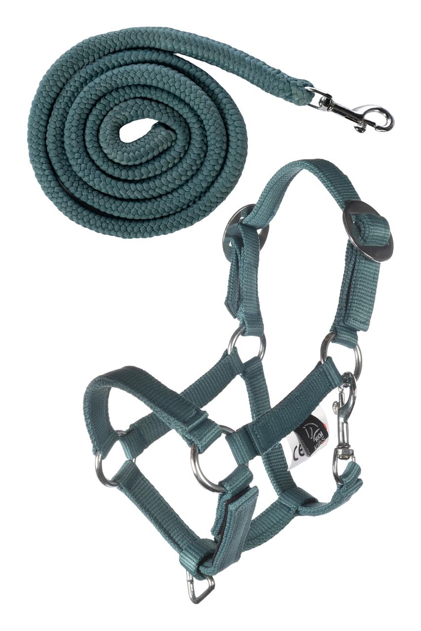 Das Bild zeigt ein türkisfarbenes Halfter mit passendem Strick. Es handelt sich um das Produkt „Halfter und Strick -Hobby Horsing Basic-5203 türkis“.