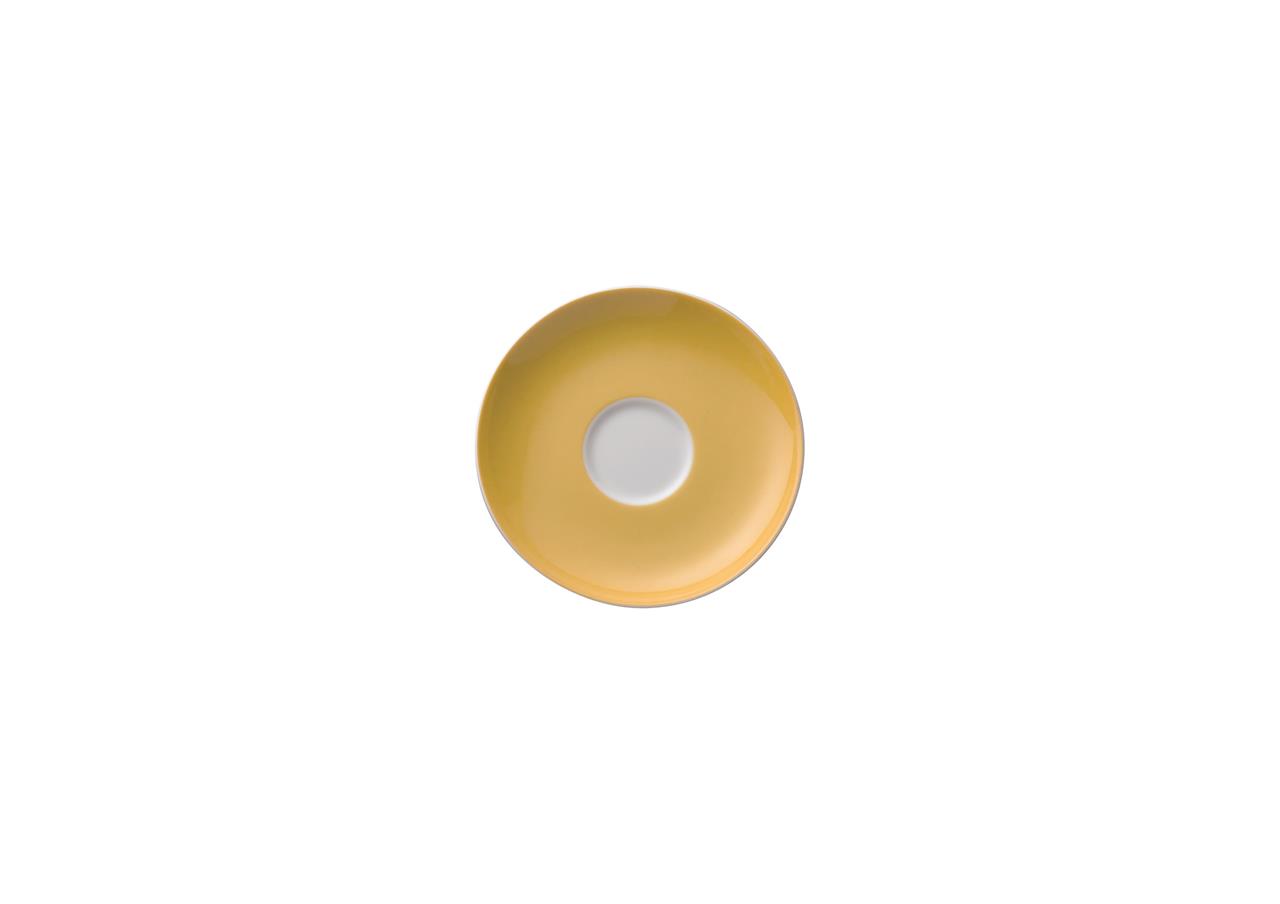 Die Abbildung zeigt eine gelbe Espresso-/Mokka-Untertasse mit einem Durchmesser von 12 cm aus der Serie Sunny Day. Die Untertasse ist außen gelb und hat in der Mitte einen weißen Kreis.