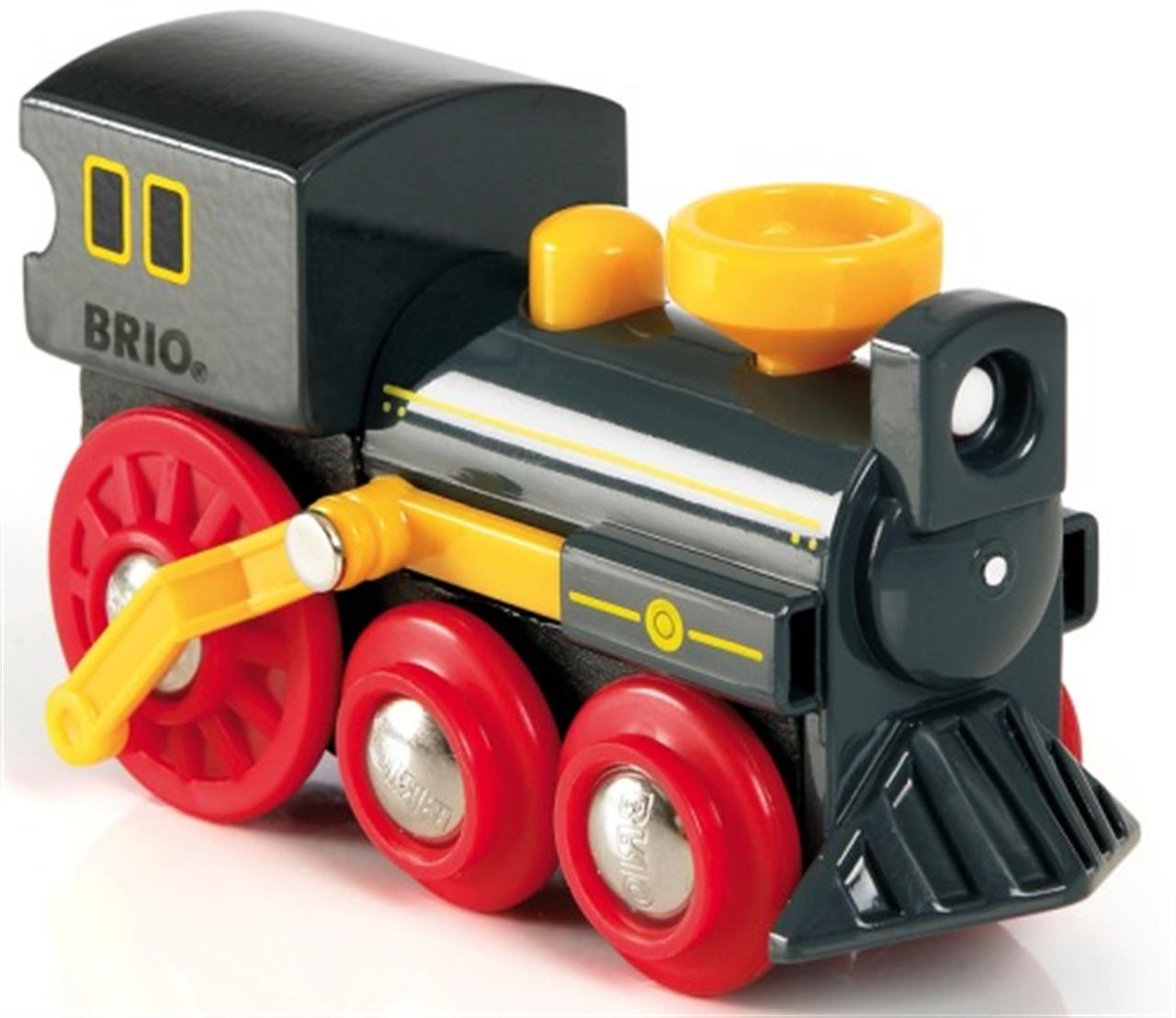 Auf dem Bild ist die BRIO® World Westernlok 33617 zu sehen. Die Lokomotive ist schwarz und gelb mit roten Rädern und besteht aus Holz und Kunststoff.