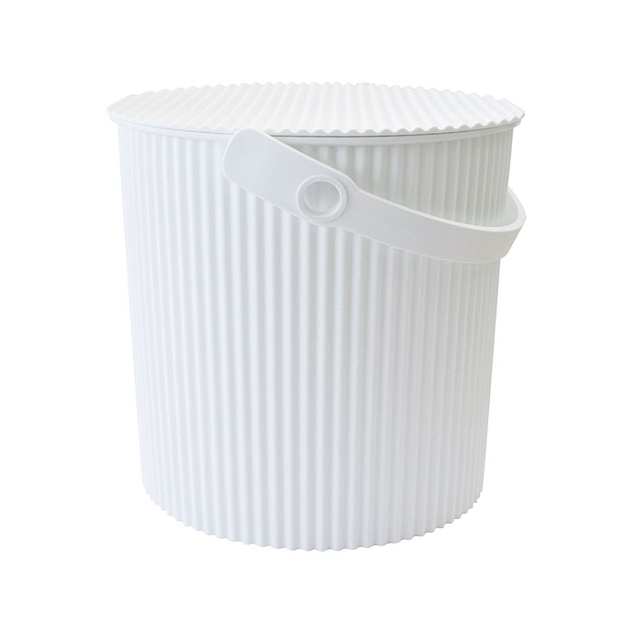 Der Eimer LL weiss 20L ist ein großer, weißer Eimer mit Deckel und Henkel. Er hat eine strukturierte Oberfläche und eignet sich ideal zum Aufbewahren oder Transportieren.