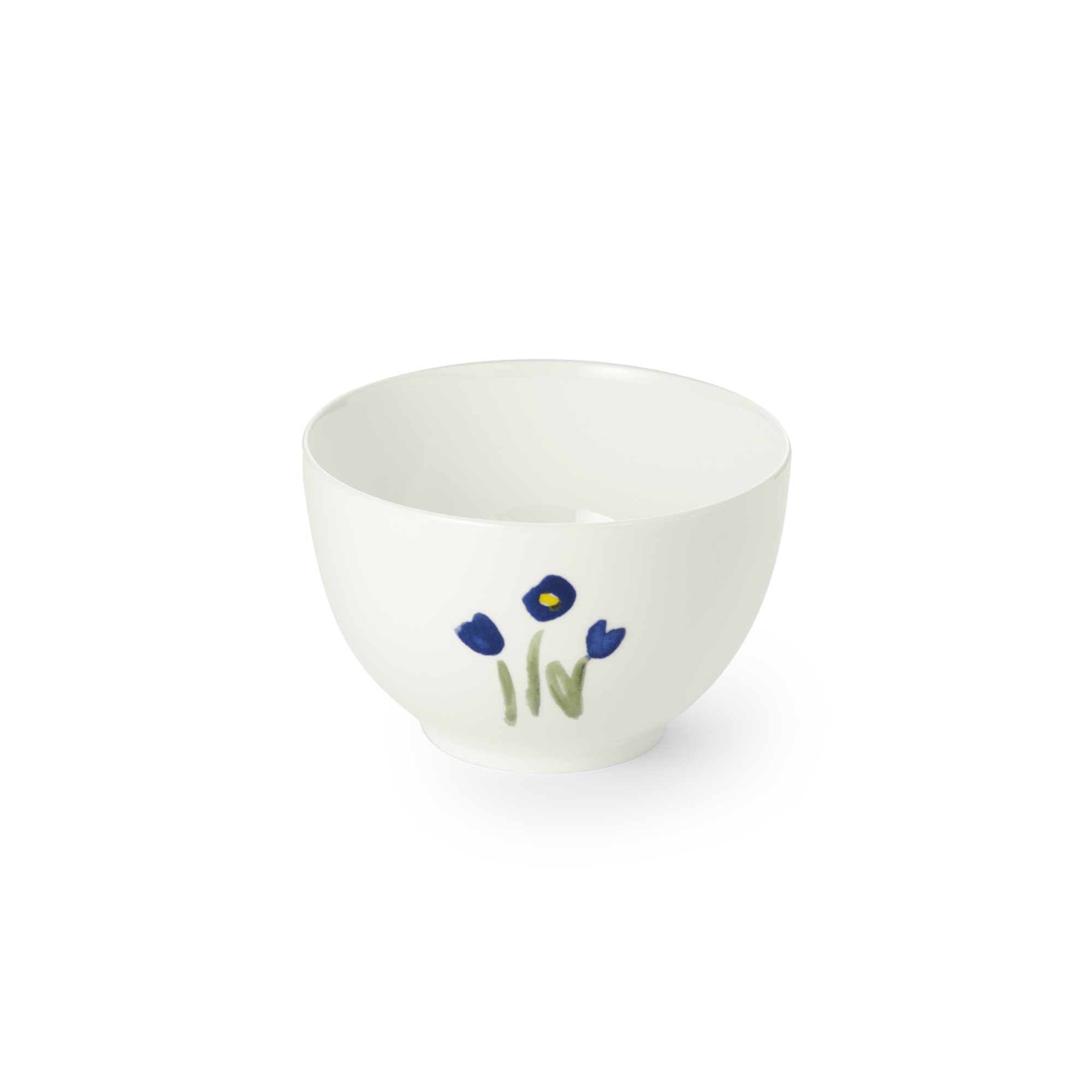 Dies ist eine Bol-Schale mit 0,40 l Volumen und 12,5 cm Durchmesser, verziert mit einem blauen Blumenmuster aus der Serie Impression Blume Blau Fine Bone. Die Schale ist aus hochwertigem Fine Bone gefertigt.