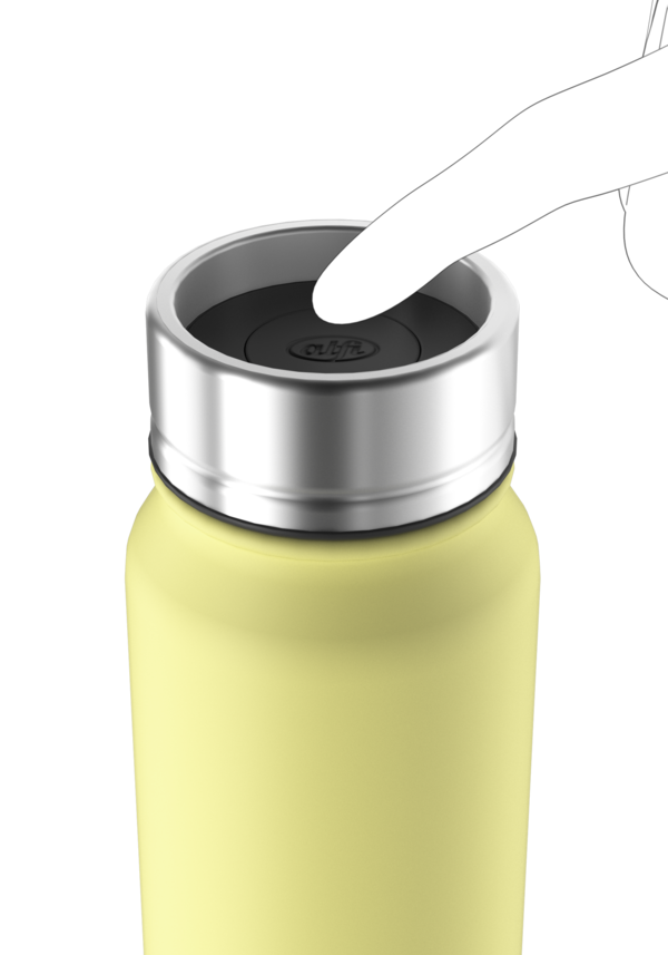 Produktfoto einer Hand mit einem gelben Thermobecher. Das Bild legt Wert auf die Handhaltung.