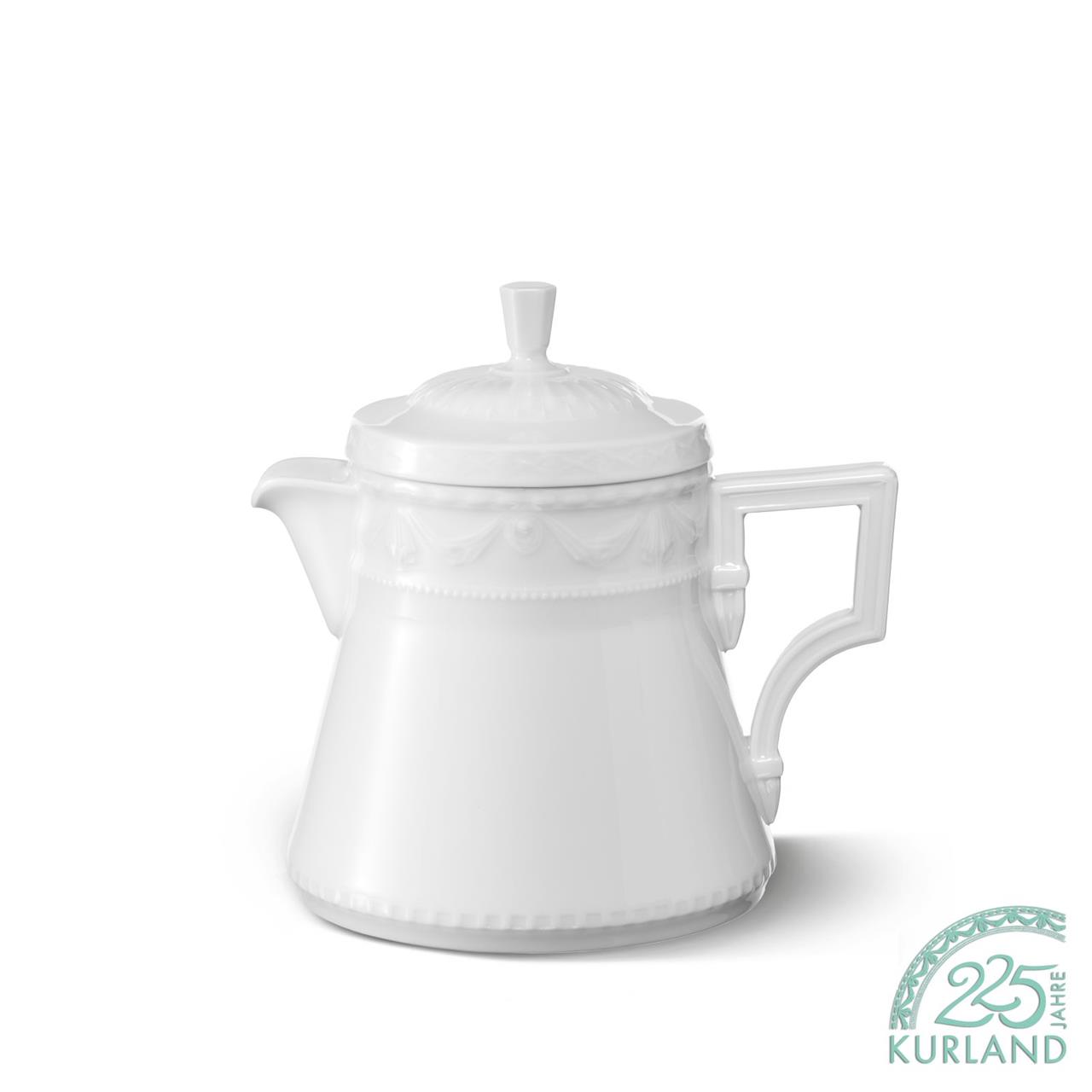Das Bild zeigt eine weiße Porzellankanne mit dem Namen „Kännchen 0,42 l Kurland Weiß“. Die Kanne hat ein elegantes, klassisches Design mit Verzierungen am oberen Rand.