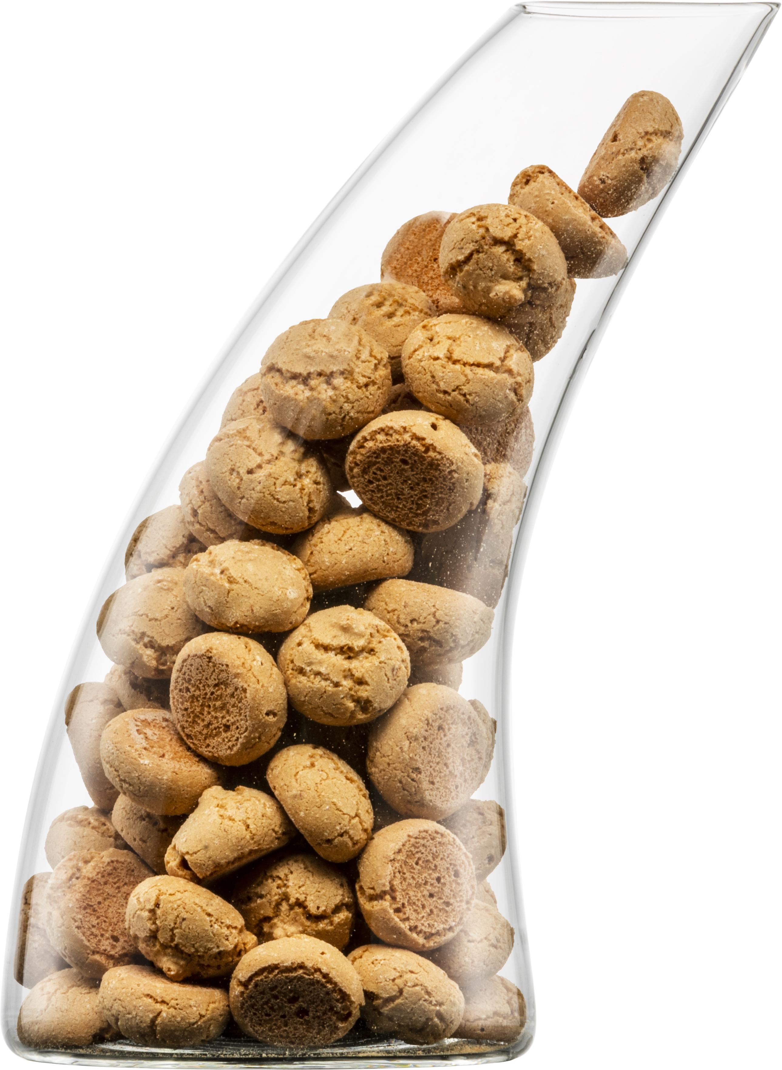In einem schiefen Glasbehälter sind viele kleine, runde Kekse gestapelt. Die Kekse haben eine goldbraune Farbe und sehen knusprig aus.