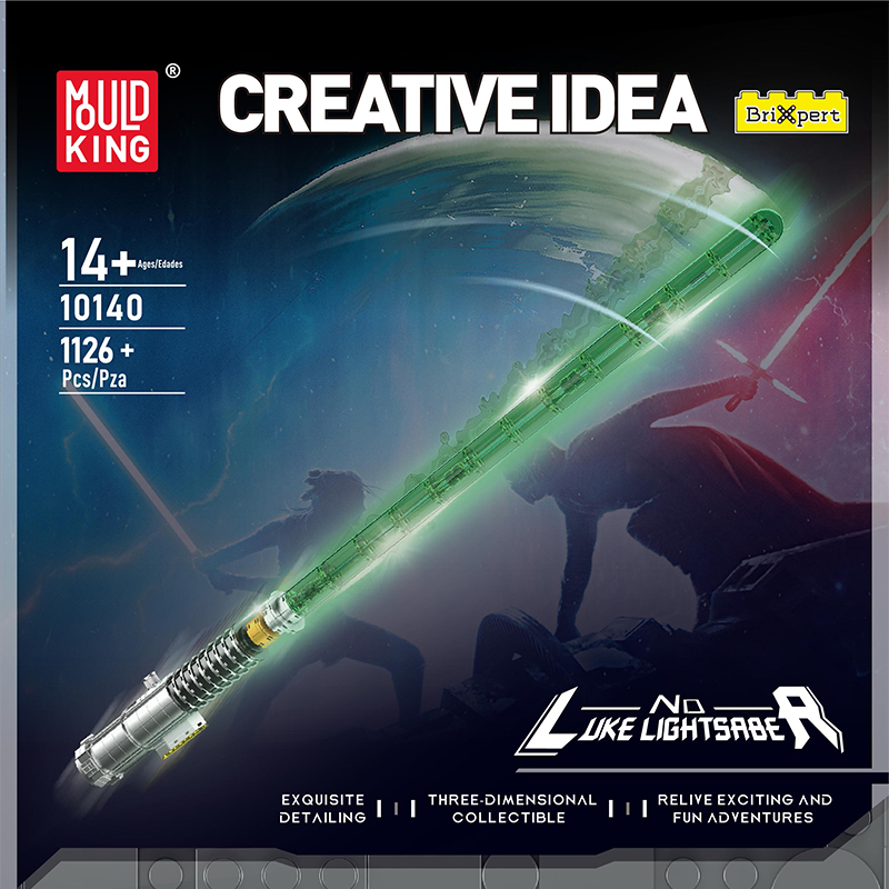 Das Bild zeigt das Produkt "Mould King® 10140 Luke Lightsaber" mit einem leuchtend grünen Lichtschwert. Die Verpackung hebt die detailreiche Gestaltung und den Bauspaß für Personen ab 14 Jahren hervor.