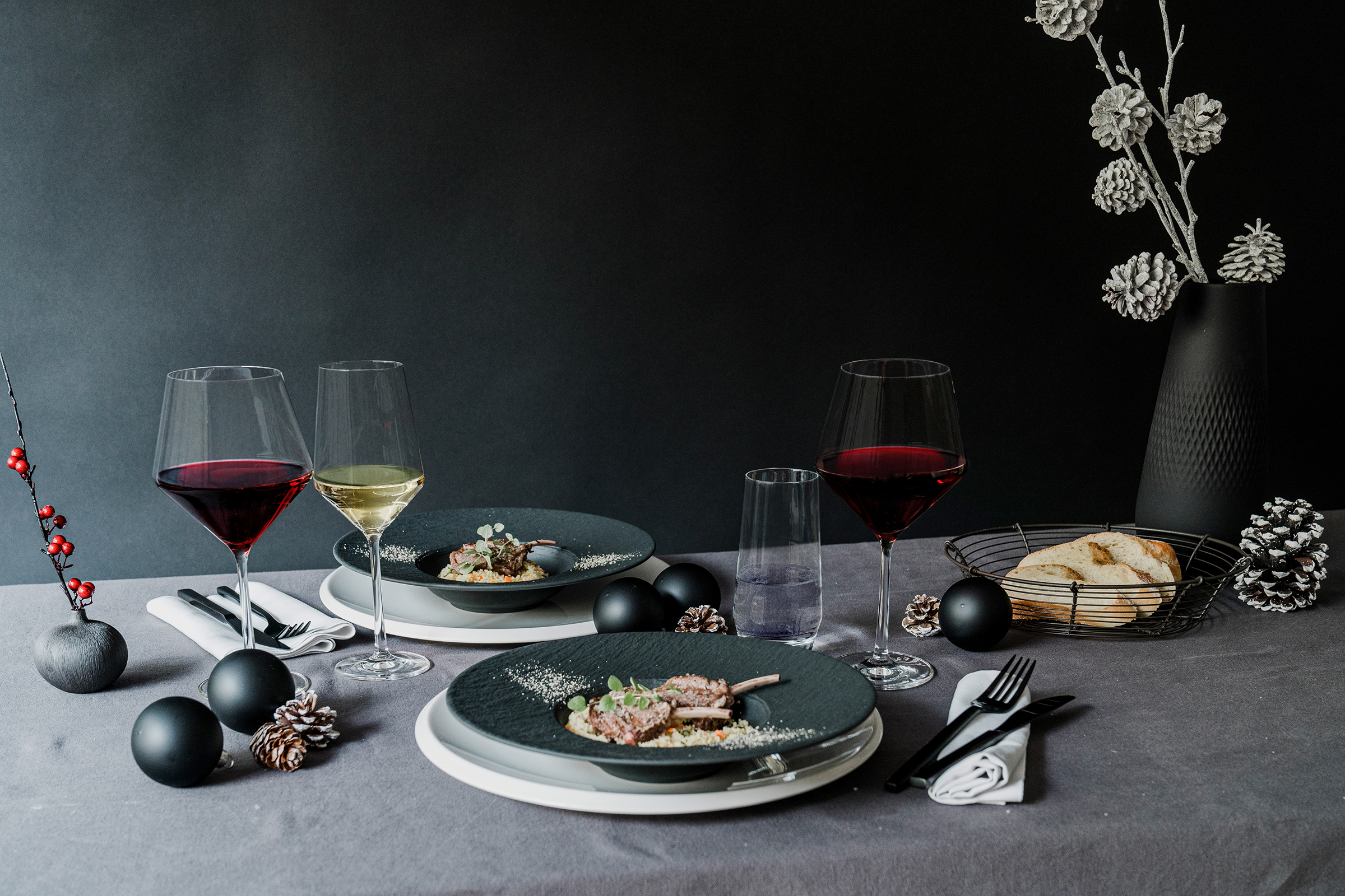 Zu sehen ist ein Glas aus der Pure Kollektion von Schott Zwiesel. Es ist hochwertig verarbeitet.