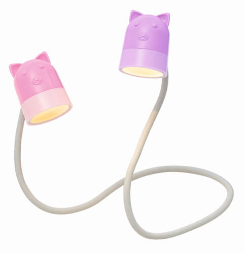 Das Bild zeigt eine flexible Lampe mit zwei Leuchten, deren Köpfe wie Katzen gestaltet sind. Die eine Leuchte ist rosa, die andere lila.