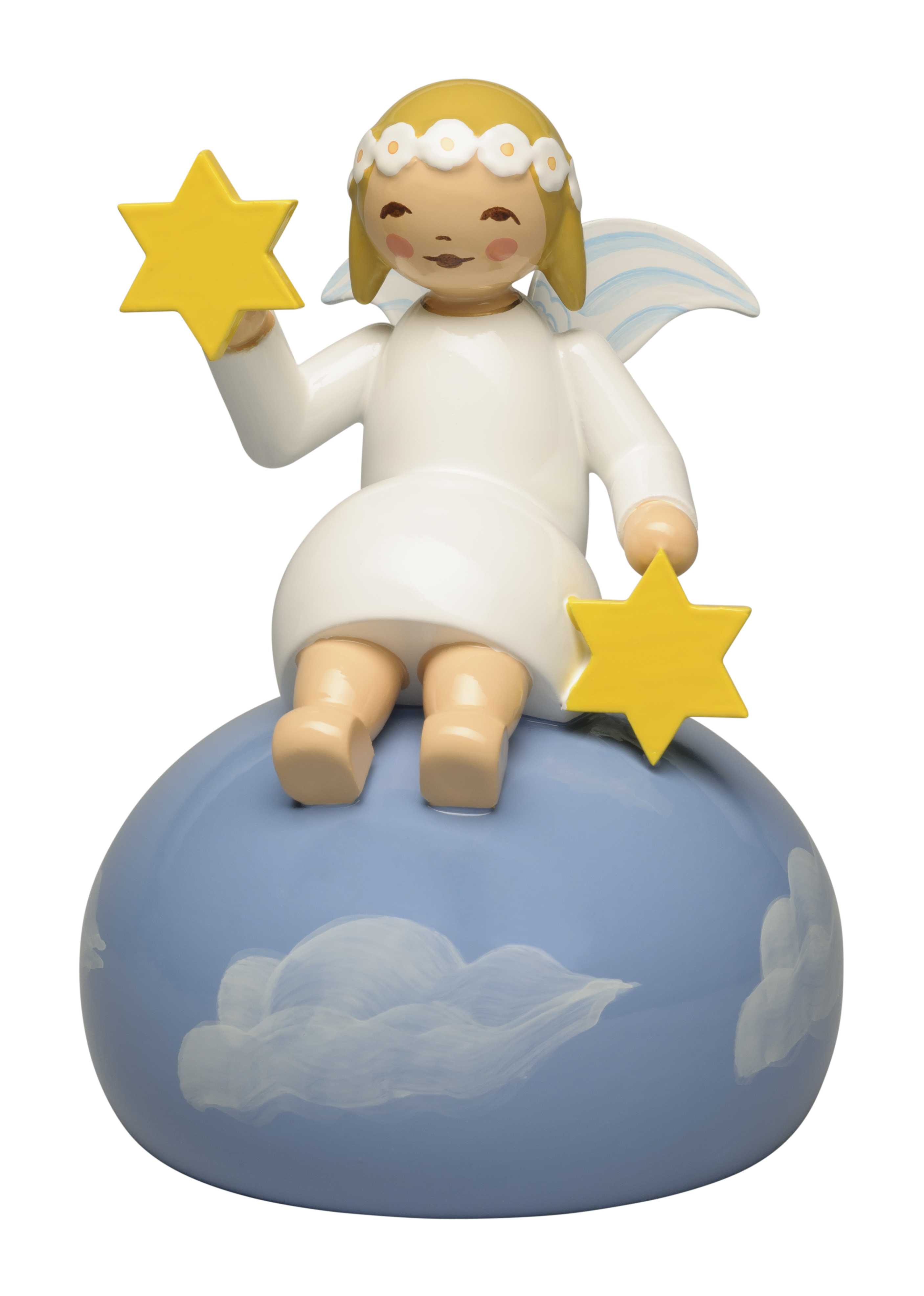 Ein Engel mit Margeritenkranz sitzt auf einer Wolke. Die Figur erscheint im Sortiment 2025.