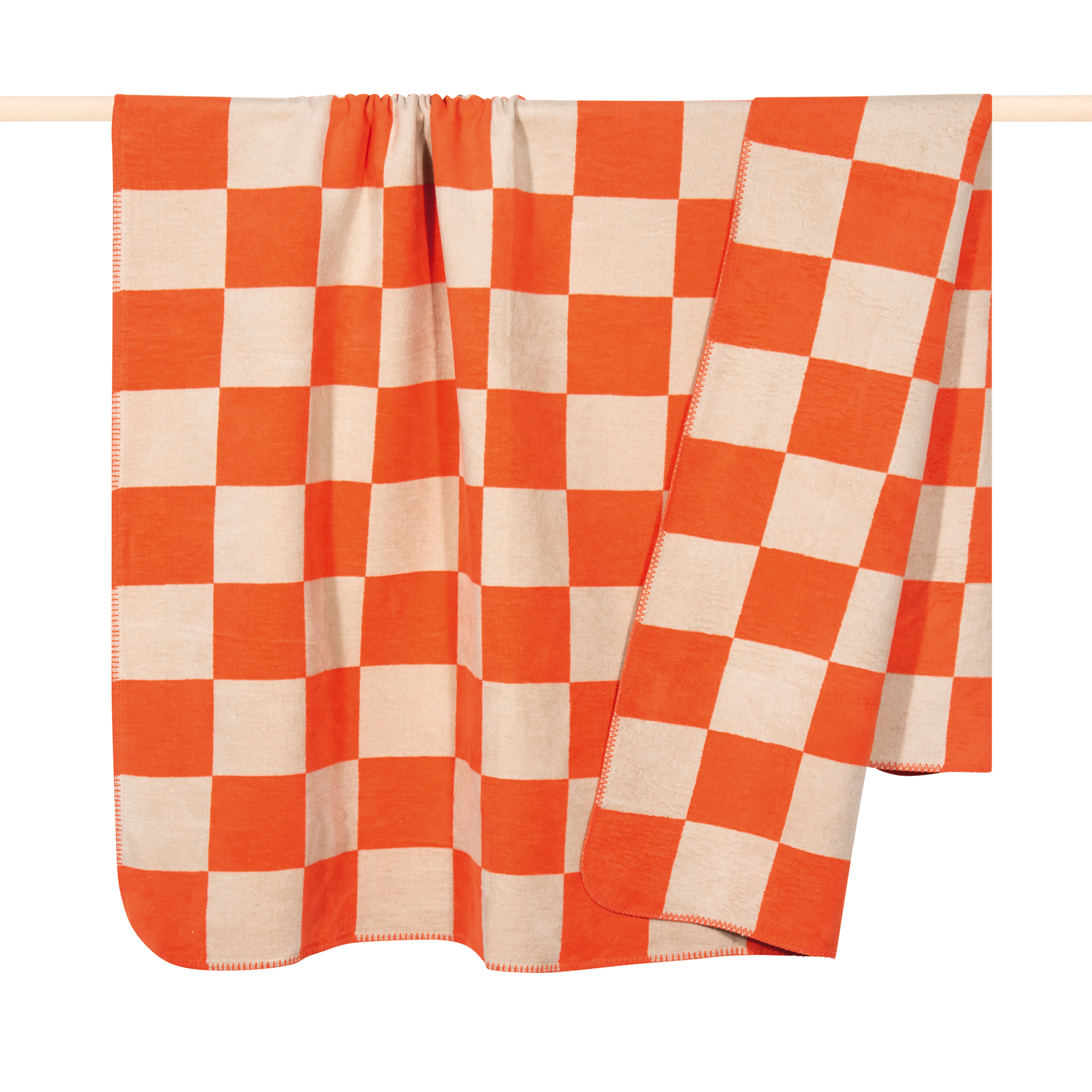 Decke CHESS Sand-orange, 150 x 200 cm. Die Decke zeigt ein Schachbrettmuster in Sand- und Orangetönen.