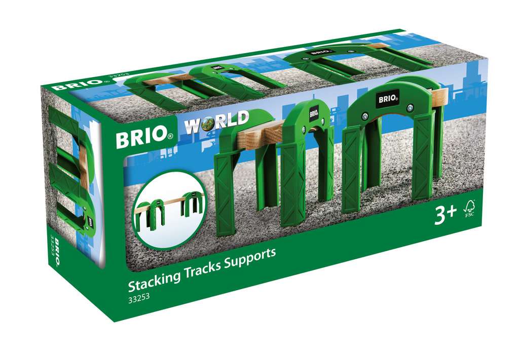 Die Verpackung zeigt das BRIO® Stapelbares Brückensystem 33253 für Kinder ab 3 Jahren. Das Set enthält grüne Brückenstützen zum Stapeln für Holzeisenbahnen.