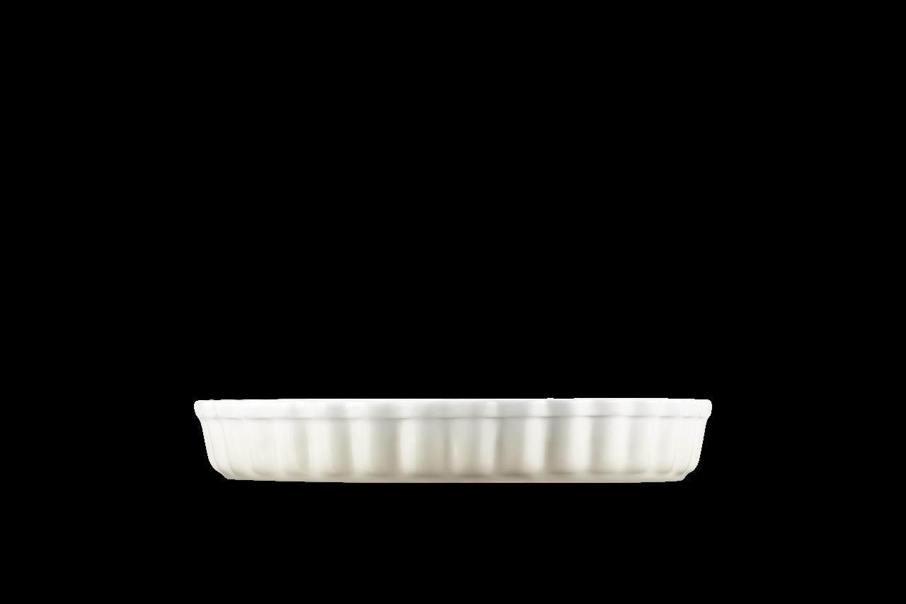 Dies ist eine Tarteform mit einem Durchmesser von 28 cm aus der Serie "Meringue". Sie ist weiß und hat einen gewellten Rand.