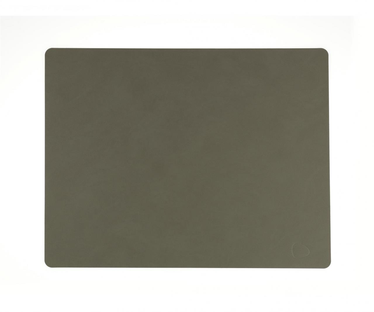 Das Bild zeigt ein rechteckiges Platzset in Army-Grün. Das Design ist schlicht und modern gehalten.