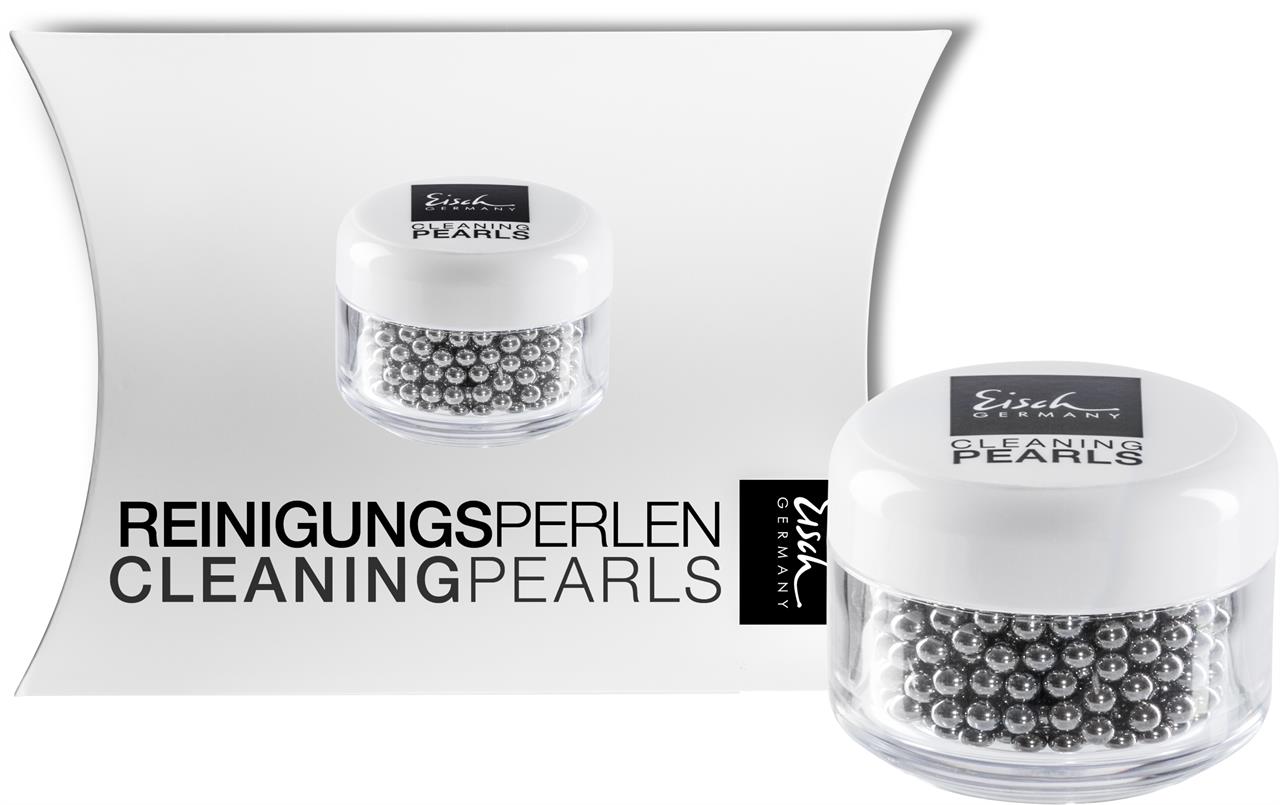 Das Bild zeigt eine Dose mit Reinigungskugeln der Marke Eisch Germany. Die Reinigungskugeln werden als "REINIGUNGSPERLEN" und "CLEANING PEARLS" für Dekantierzubehör präsentiert.