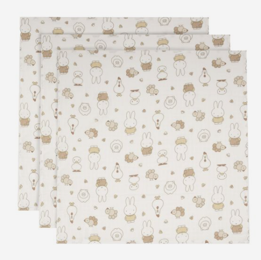 Abgebildet sind Mullwindeln Hydrophil 70x70 Miffy Family Farm im 3er-Set. Die Windeln haben kindliche Motive und sind vielseitig einsetzbar.