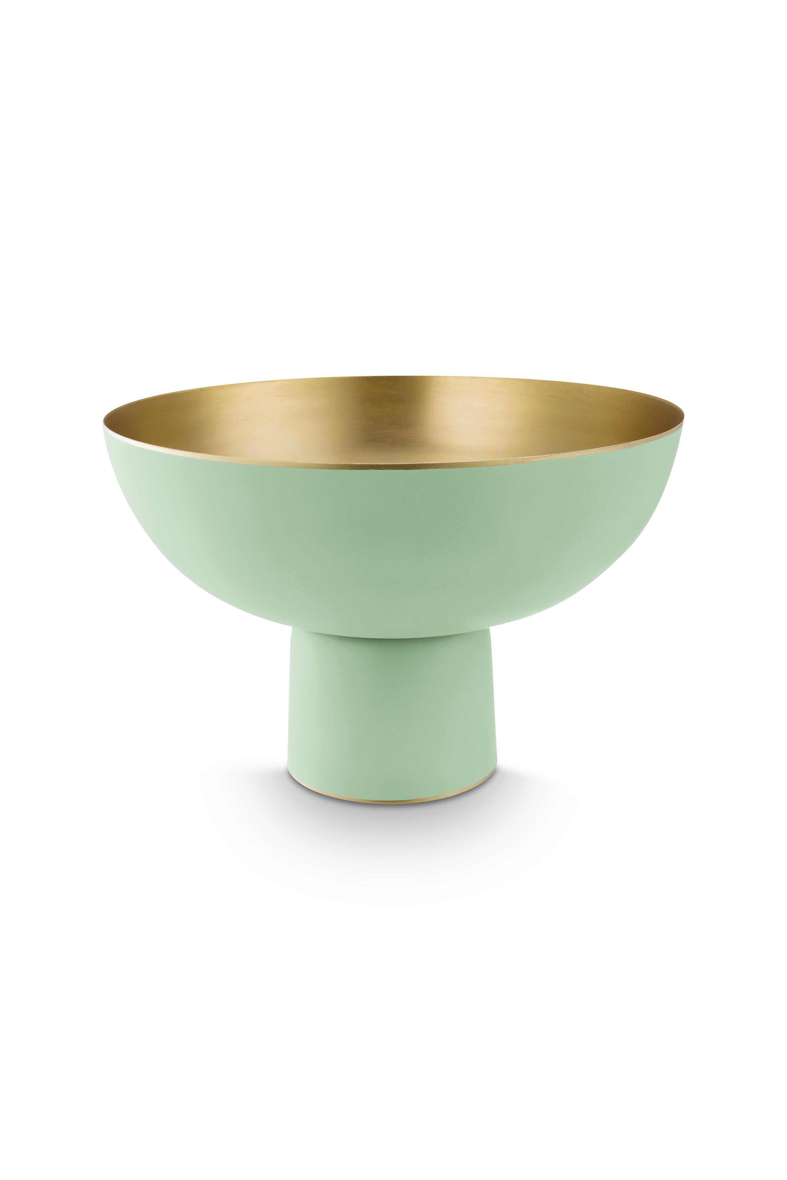 Abgebildet ist die Vase Metal Mid Green 32 cm. Die Vase besticht durch ihre schlichte Eleganz in einem mittleren Grünton.