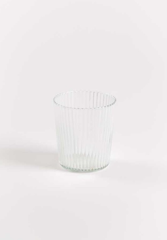 Das Bild zeigt das Produkt Glas white Haven transparent. Es handelt sich um ein transparentes Glas.
