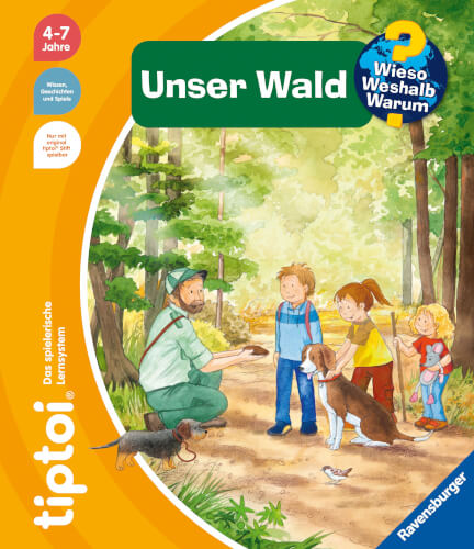 Das Bild zeigt eine Gruppe von Kindern mit einem Erwachsenen und zwei Hunden im Wald. Sie beobachten gemeinsam die Natur und unterhalten sich.