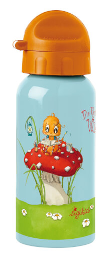 Die Trinkflasche ist hellblau und hat einen orangen Deckel. Auf der Flasche ist ein niedliches Küken auf einem roten Fliegenpilz abgebildet.