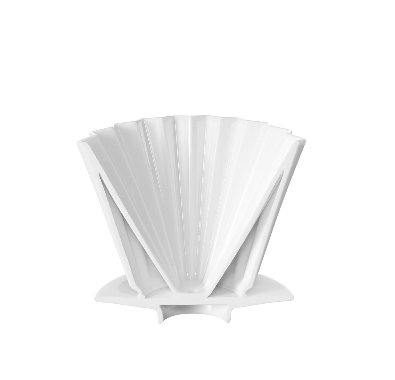 Das Bild zeigt einen weißen Kaffeefilterhalter aus Kunststoff. Der Filter hat eine konische, gefächerte Form und steht auf einer stabilen Basis.