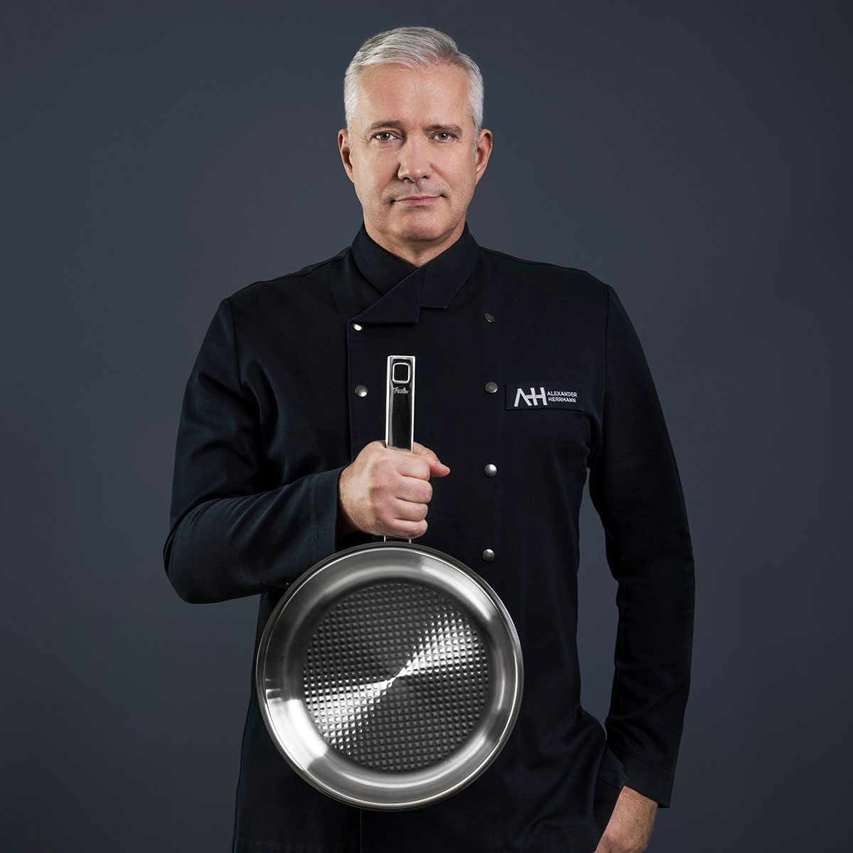 Das Bild basiert auf dem Dateinamen 'Original_profi_collection_Stielpfanne_pm_v2'. Es zeigt vermutlich eine Stielpfanne aus der Profi-Collection.