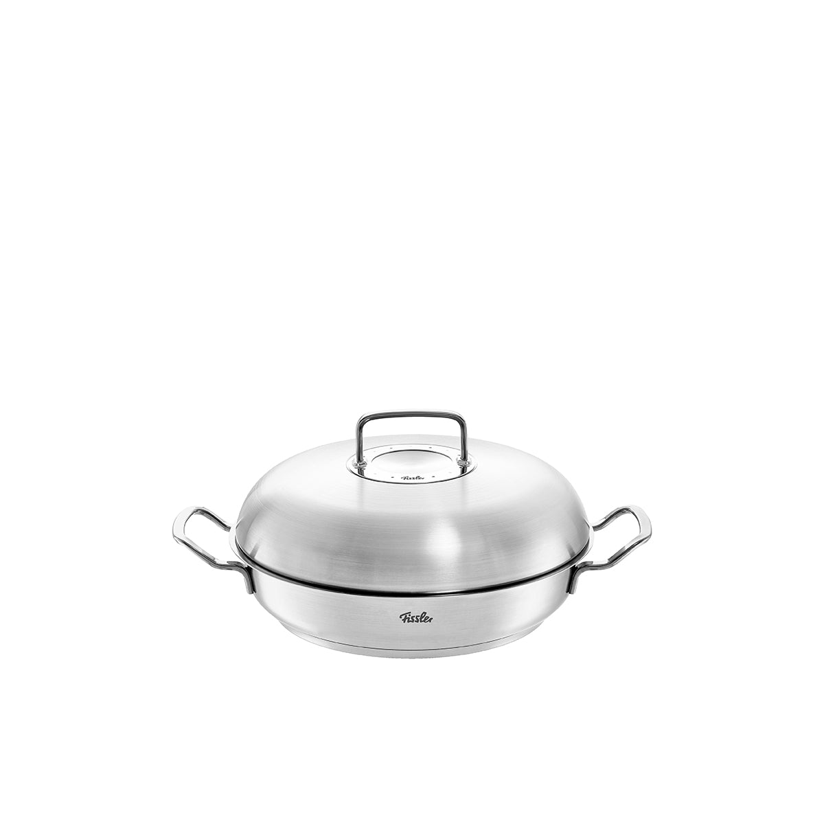 Gezeigt wird eine Edelstahl-Servierpfanne mit Deckel. Die Pfanne ist modern und rund.