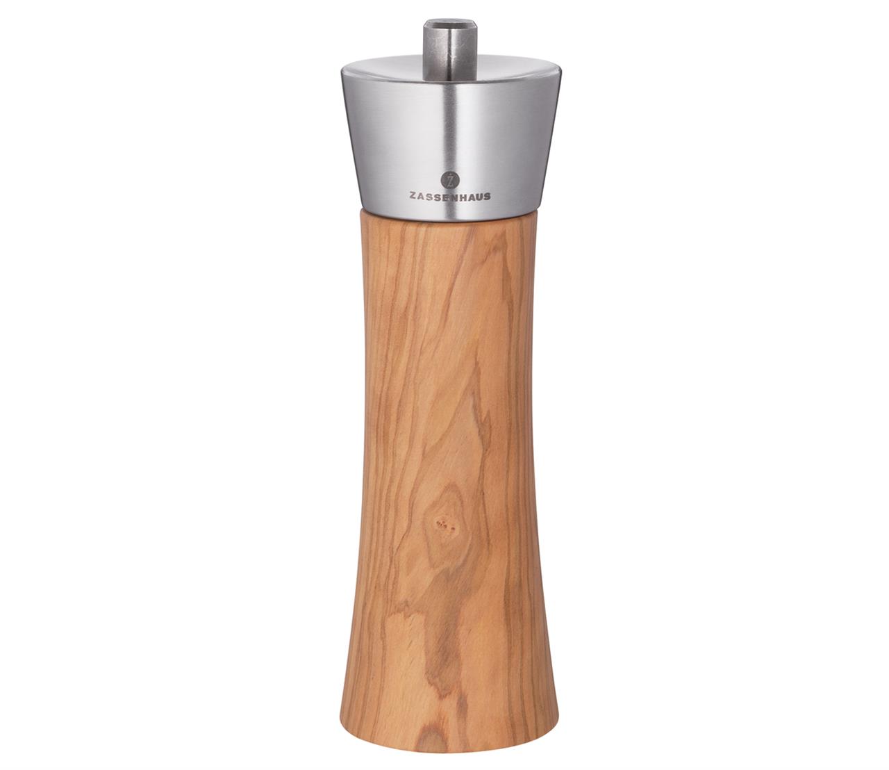 Dies ist eine Salzmühle aus Olivenholz mit einer Höhe von 18 cm. Der Kopf der Mühle besteht aus Metall und trägt den Schriftzug "Zassenhaus".