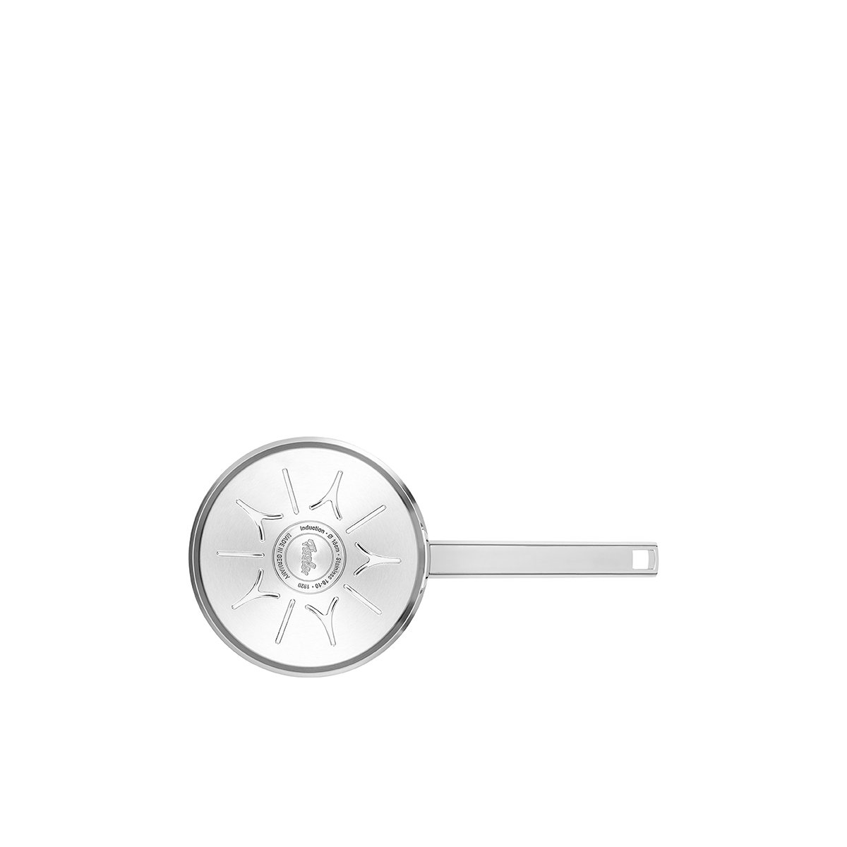 Dies ist ein Bild eines Edelstahltopfes, von unten fotografiert. Der Topf hat einen langen Griff und die Bodenstruktur ist deutlich sichtbar.