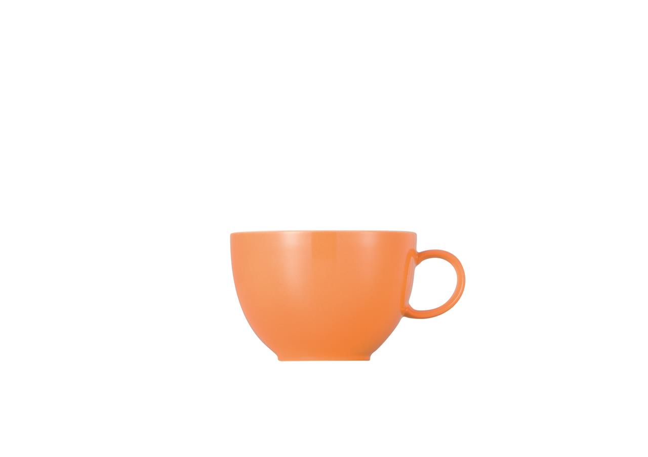 Die Abbildung zeigt eine orangefarbene Teetasse aus der Serie "Sunny Day" mit einem Fassungsvermögen von 0,20 Litern. Die Tasse hat eine schlichte, moderne Form und einen Henkel.