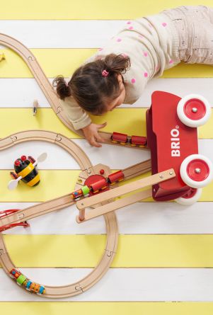 Das Bild zeigt ein Produkt mit dem Namen 'Brio'. Es handelt sich vermutlich um ein Spielzeug oder Zubehör.