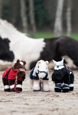 Das Bild zeigt einen Artikel mit dem Namen hkm. Der genaue Produkttyp ist nicht angegeben.