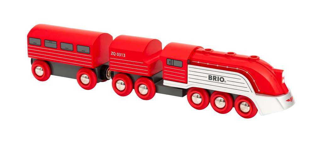 Auf dem Bild ist der BRIO® World Highspeed-Dampfzug 33557 zu sehen. Der Zug ist rot-weiß und besteht aus einer Lokomotive mit zwei Anhängern.