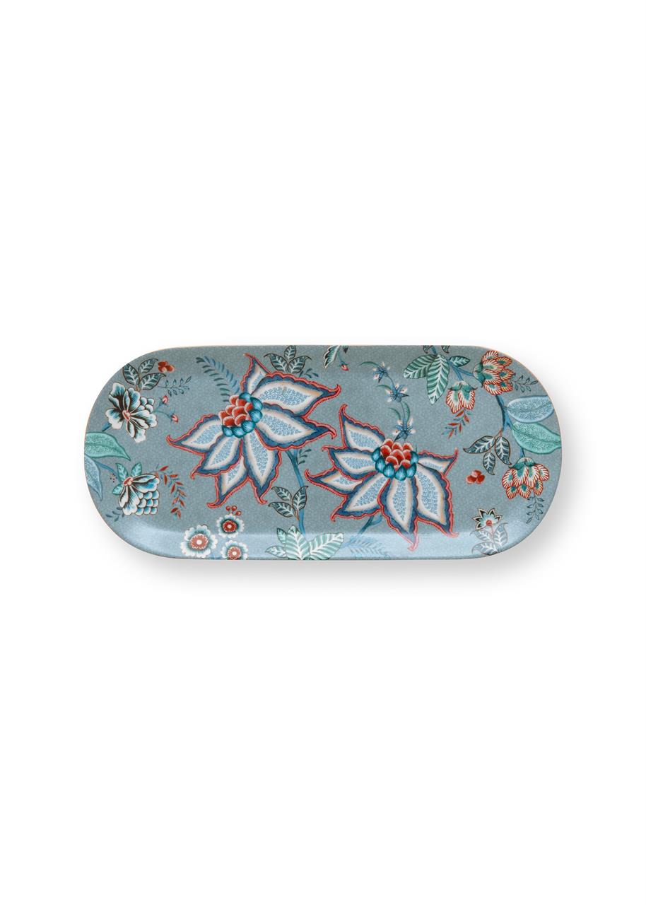 Die Kuchenplatte ist rechteckig und hat die Maße 33,3 x 15,5 cm. Sie ist hellblau und mit bunten Blumen im „Flower Festival“-Design verziert.