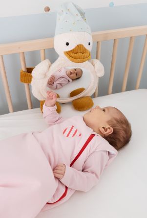 Das Bild zeigt ein Produkt mit dem Namen 'Sterntaler'. Es könnte sich um ein Geschenkartikel oder ein Dekorationsobjekt handeln.