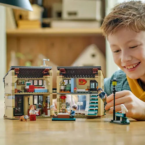 LEGO® Harry Potter™ Ligusterweg Tante Magdas Besuc
