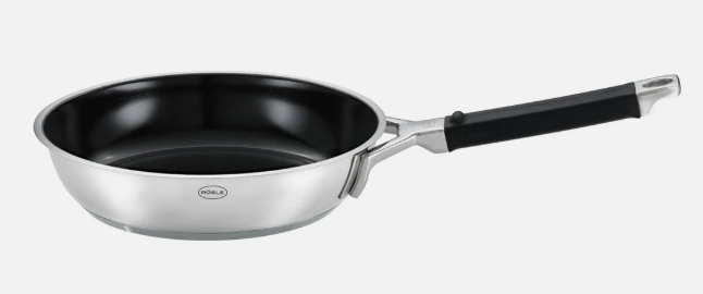 Hier ist eine Bratpfanne Keramik ProCera mit einem Durchmesser von 28 cm zu sehen. Diese Pfanne eignet sich ideal zum Braten von Speisen.