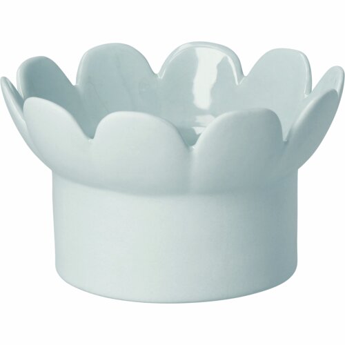 Schalen in verschiedenen Ausführungen sind zu sehen. Die Präsentation unterstreicht das Design.